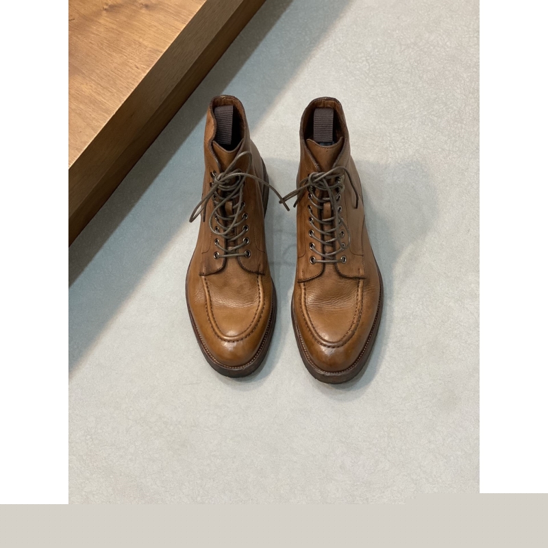 Pra*a leather shoes